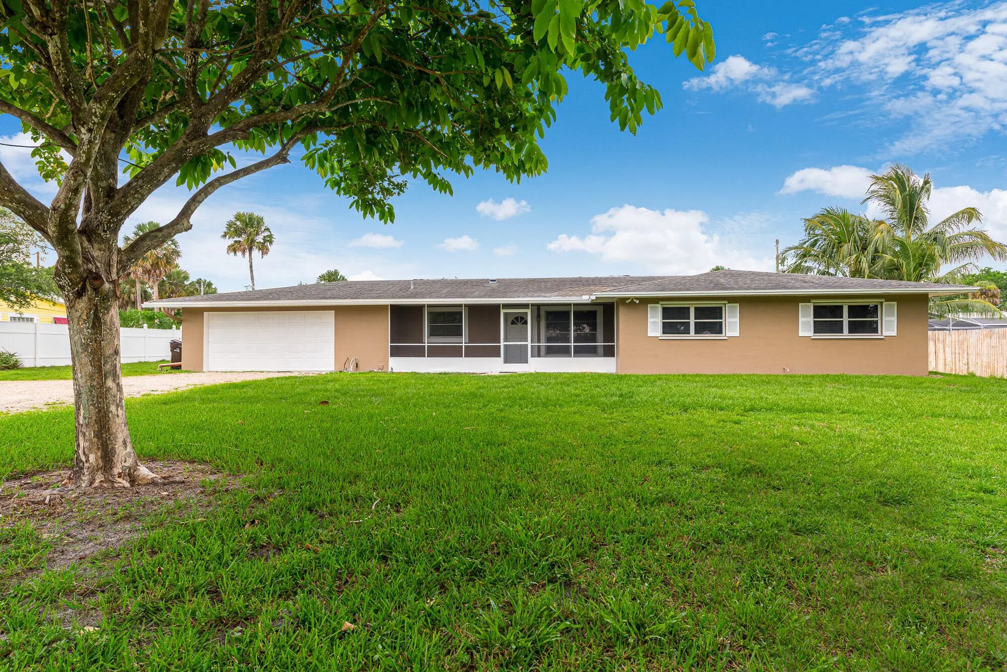 925 Se Osceola Street, Stuart
