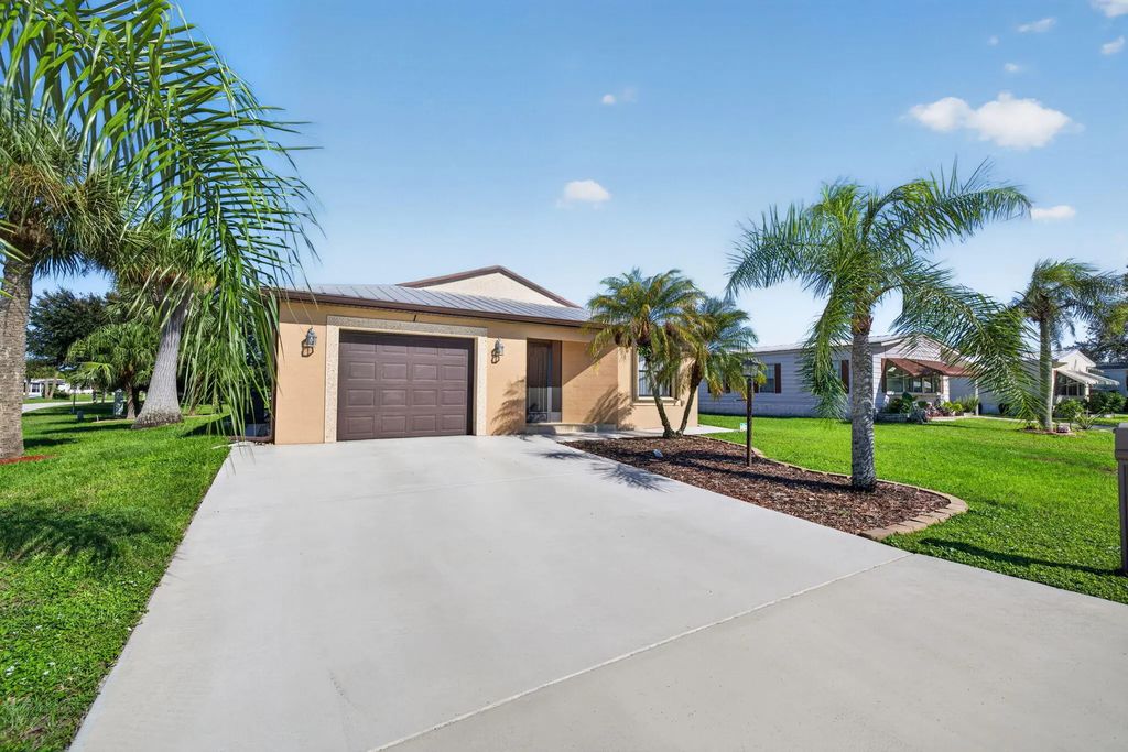 1 Ecuador  Way, Fort Pierce
