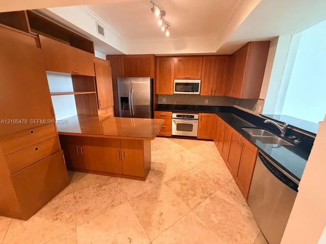 2 of 14 - 3340 Ne 190th Street #308, Aventura, FL