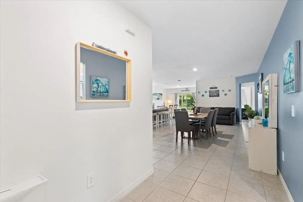 2202 Se Trillo Street, Port St. Lucie