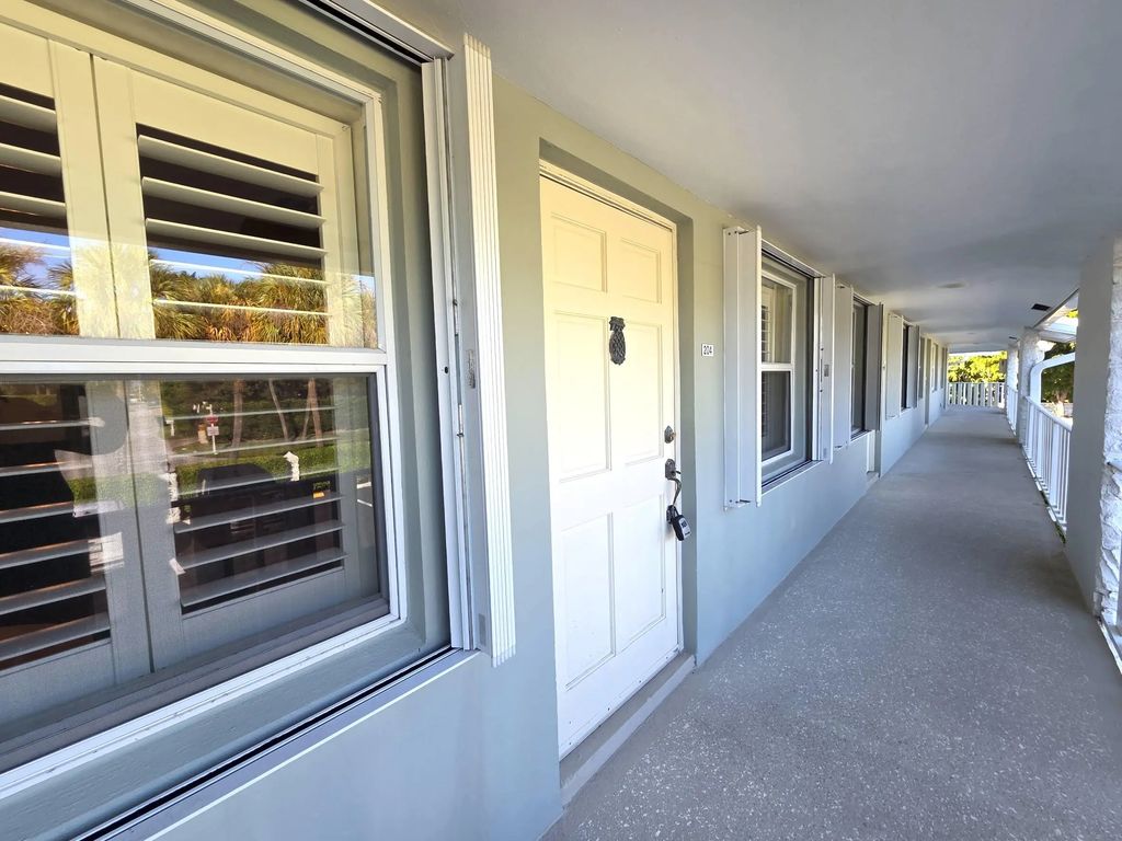 5550 N Ocean Boulevard #204, Ocean Ridge