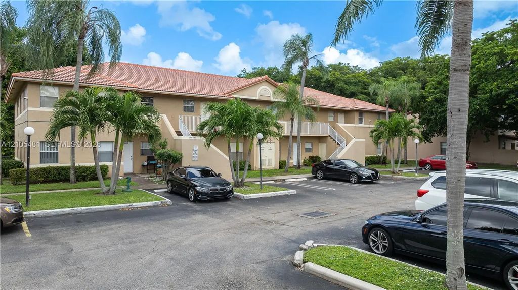 10909 Royal Palm Boulevard #10909, Coral Springs
