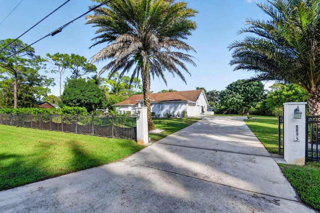 8895 Palomino Drive, Lake Worth