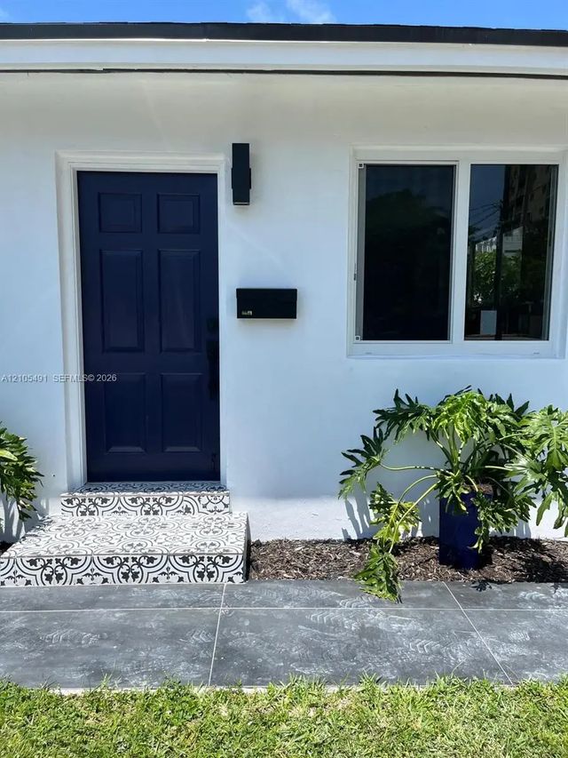 2 of 12 - 3530 Sw 22nd Terrace, Miami, FL