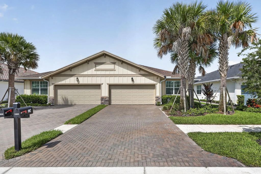 1243 Tangled Orchard Trace, Loxahatchee