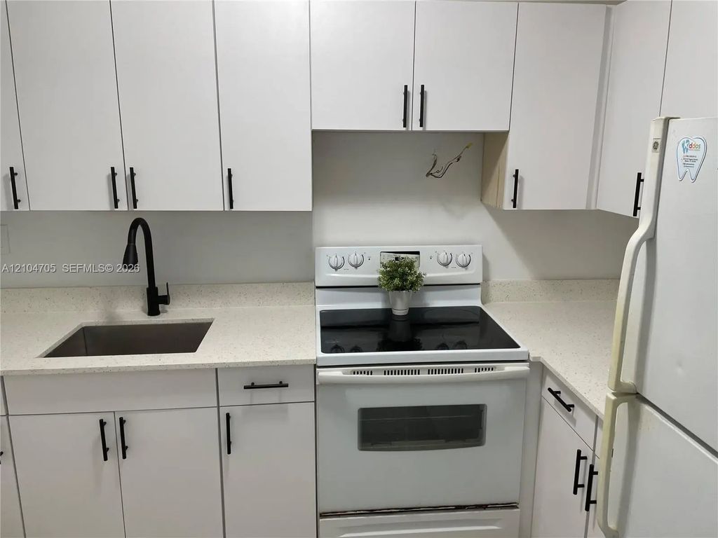 142 Sw 18th Avenue #19, Miami