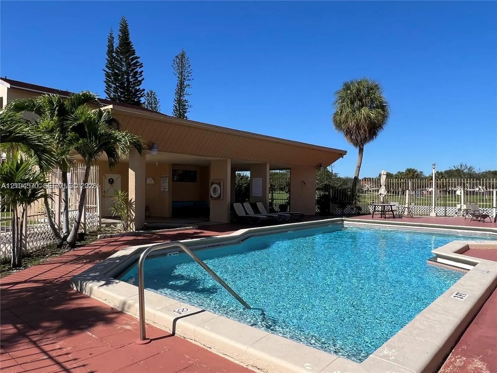 341 W Park Drive #106-15, Miami