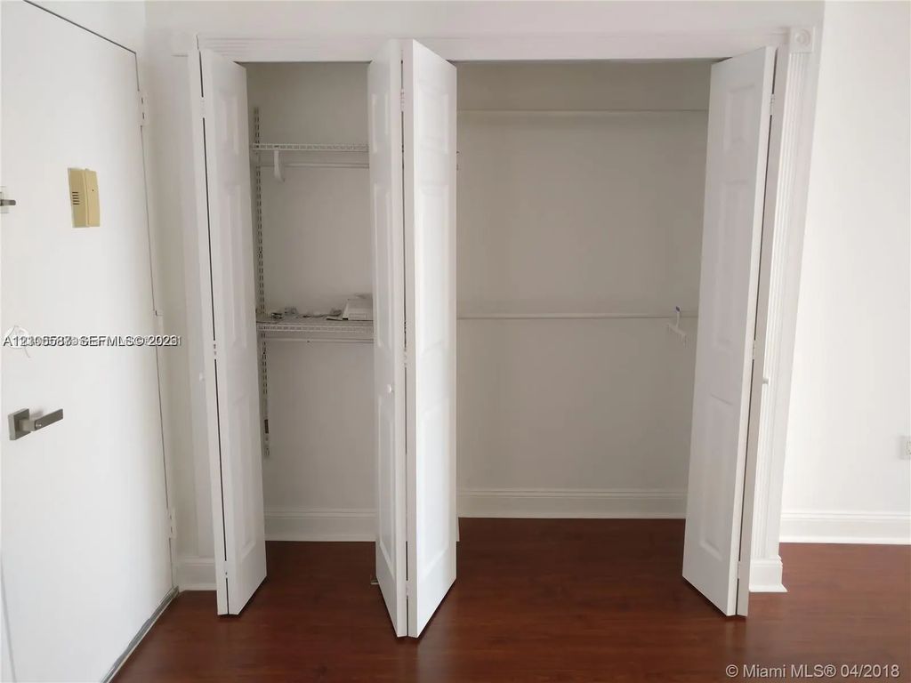 20515 E Country Club Drive #248, Aventura