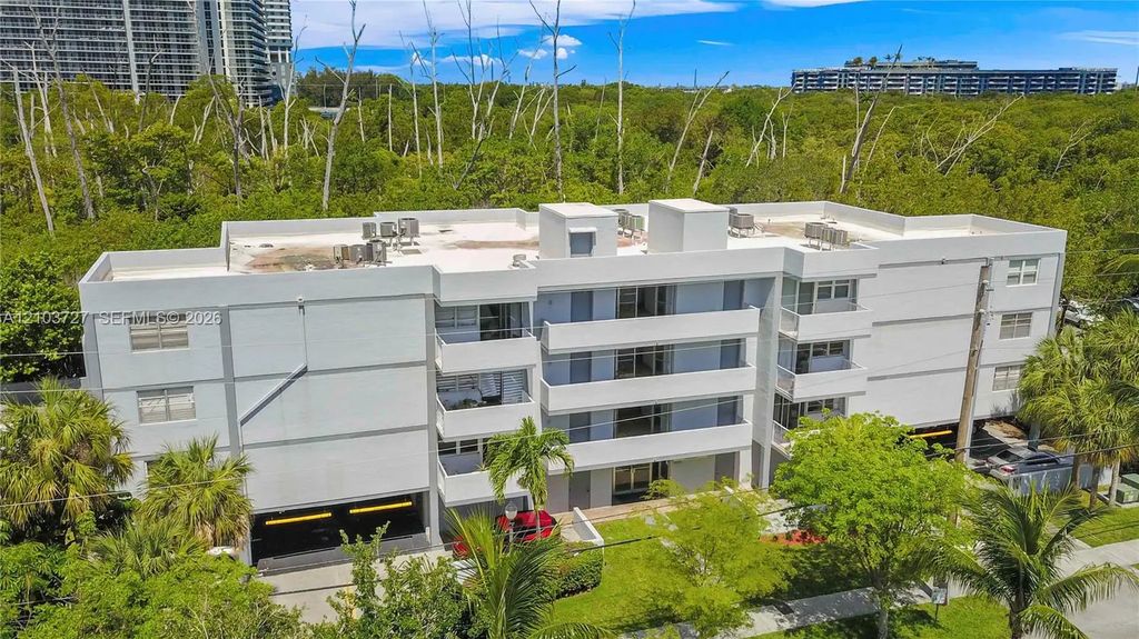 16518 Ne 26th Avenue #405, North Miami Beach