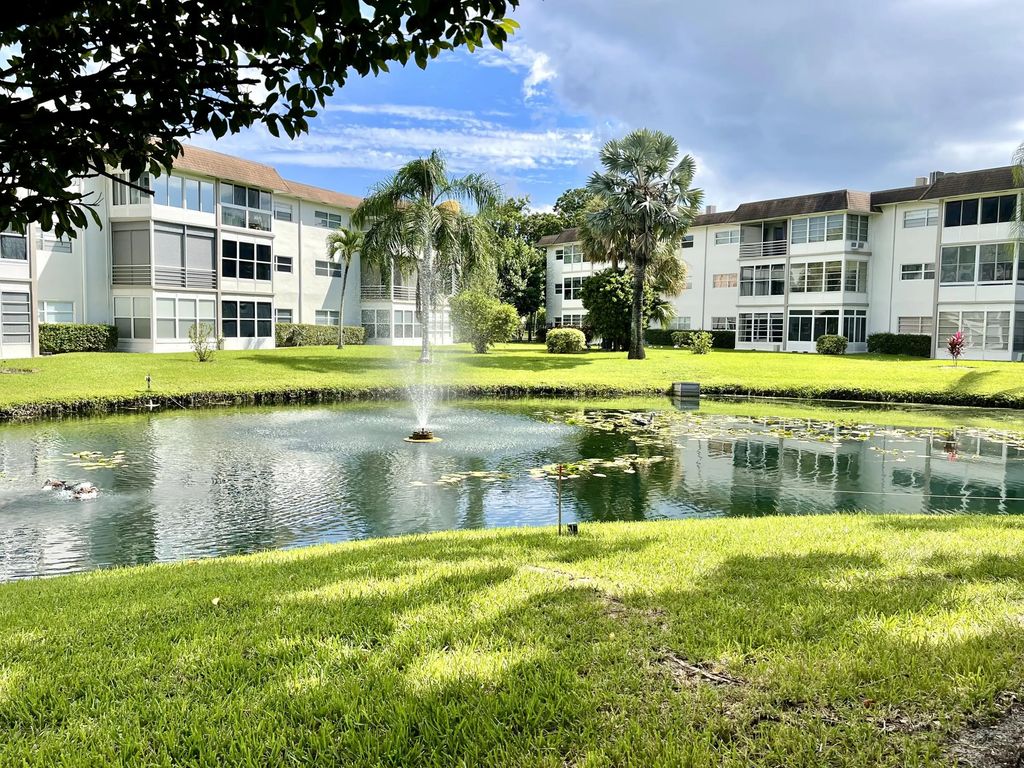 4701 Nw 34th Street #416, Lauderdale Lakes