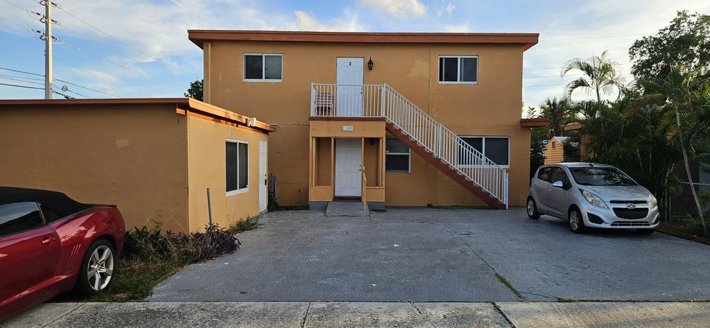1209 W 10th Street #1, Riviera Beach