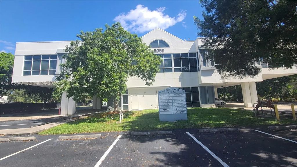 8050 N University Drive #101, Tamarac