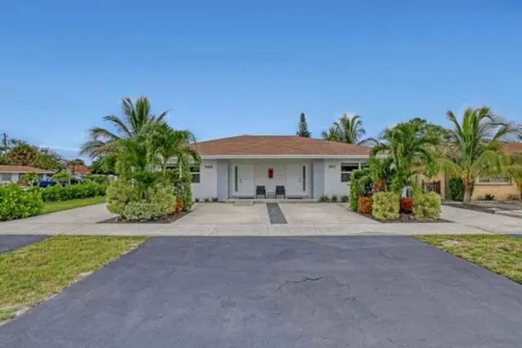 802 S Broadway Street #4, Lantana