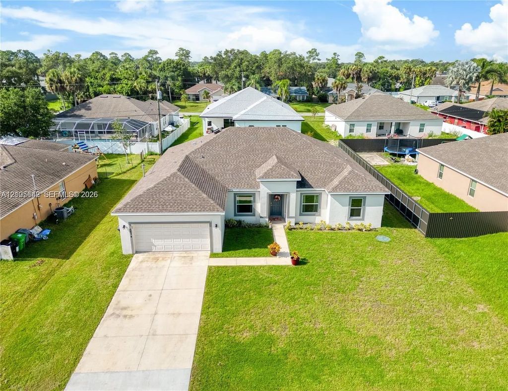 1534 Sw Abingdon Avenue, Port St. Lucie