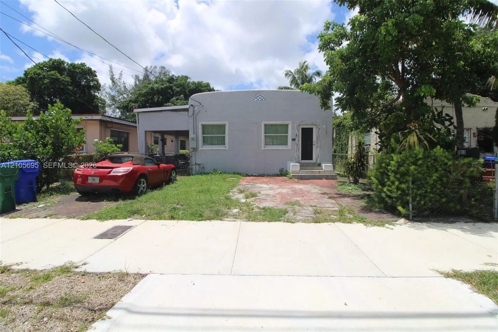 7010 Nw 6th Avenue, Miami