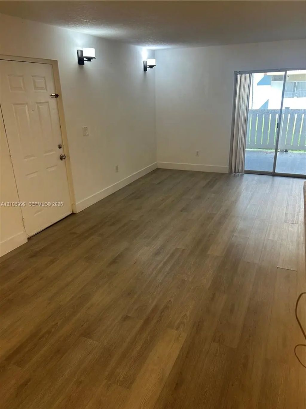 18870 Nw 57th Avenue #104, Hialeah