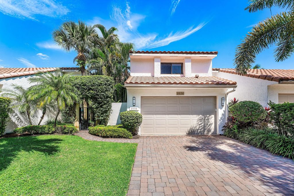 2536 Sheltingham Drive, Wellington