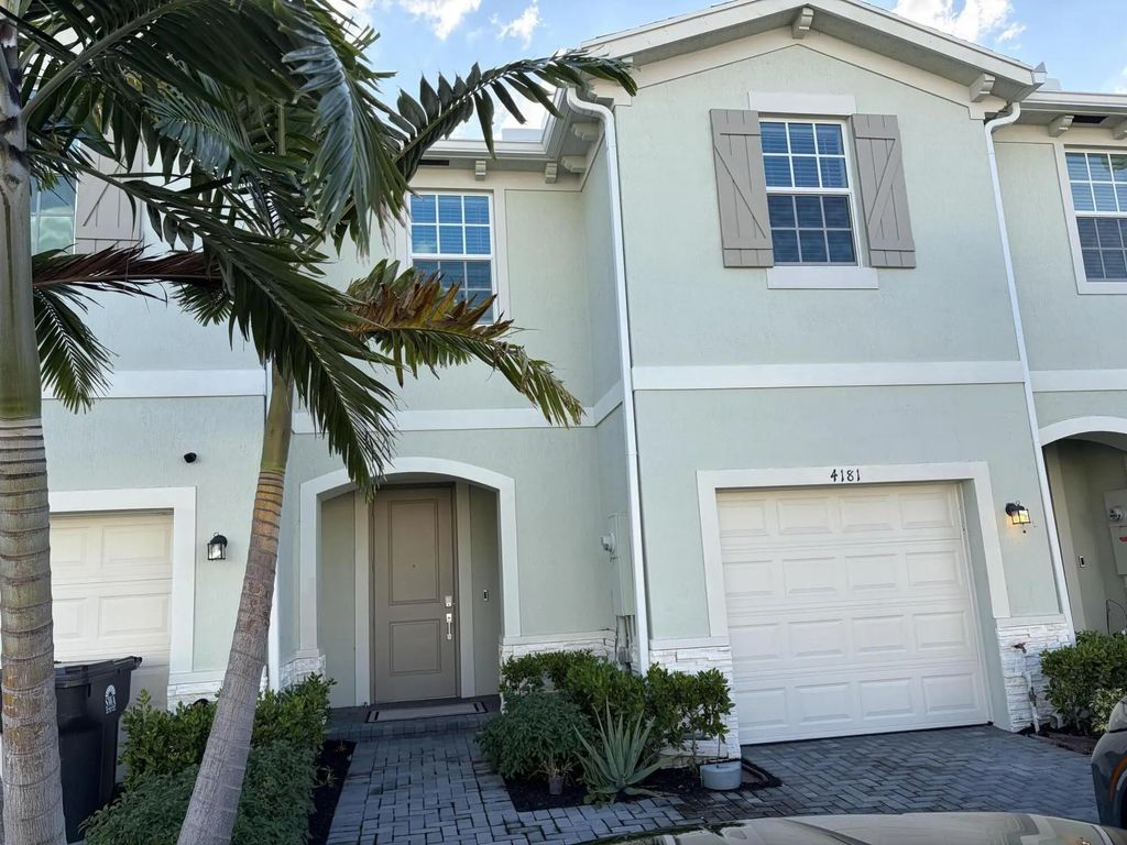 4181 Lagoon Shore Drive, Lake Worth