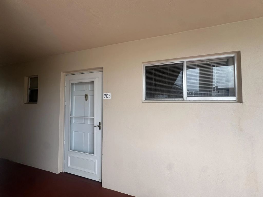 2640 Garden Drive S #apt 203, Lake Worth Beach