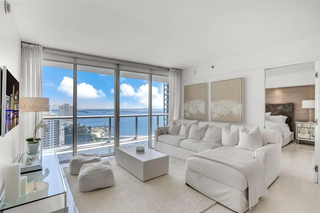 465 Brickell Avenue #2703, Miami