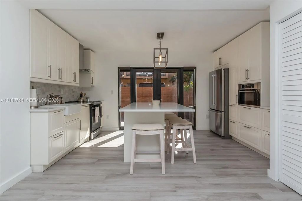 7818 Sw 102nd Lane, Miami