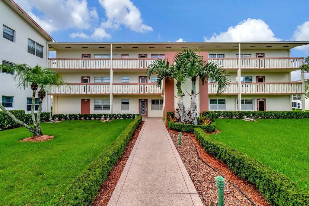 5 Mansfield A #5, Boca Raton