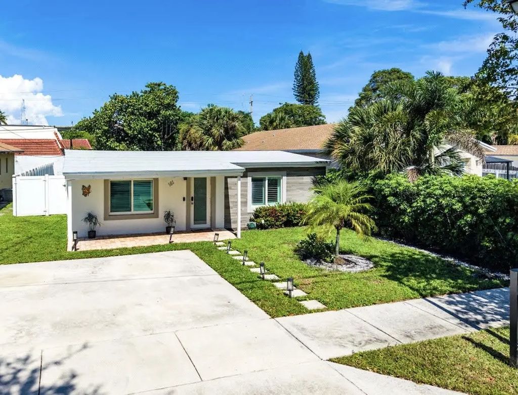 161 Ne 15th Terrace, Boca Raton
