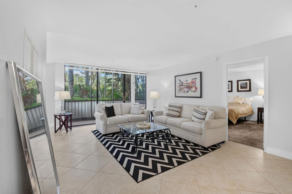 7786 Lakeside Boulevard #614, Boca Raton