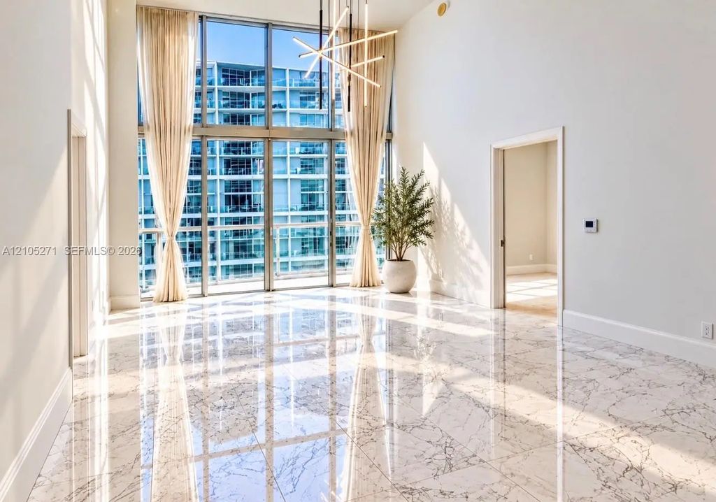 475 Brickell Avenue #2209, Miami