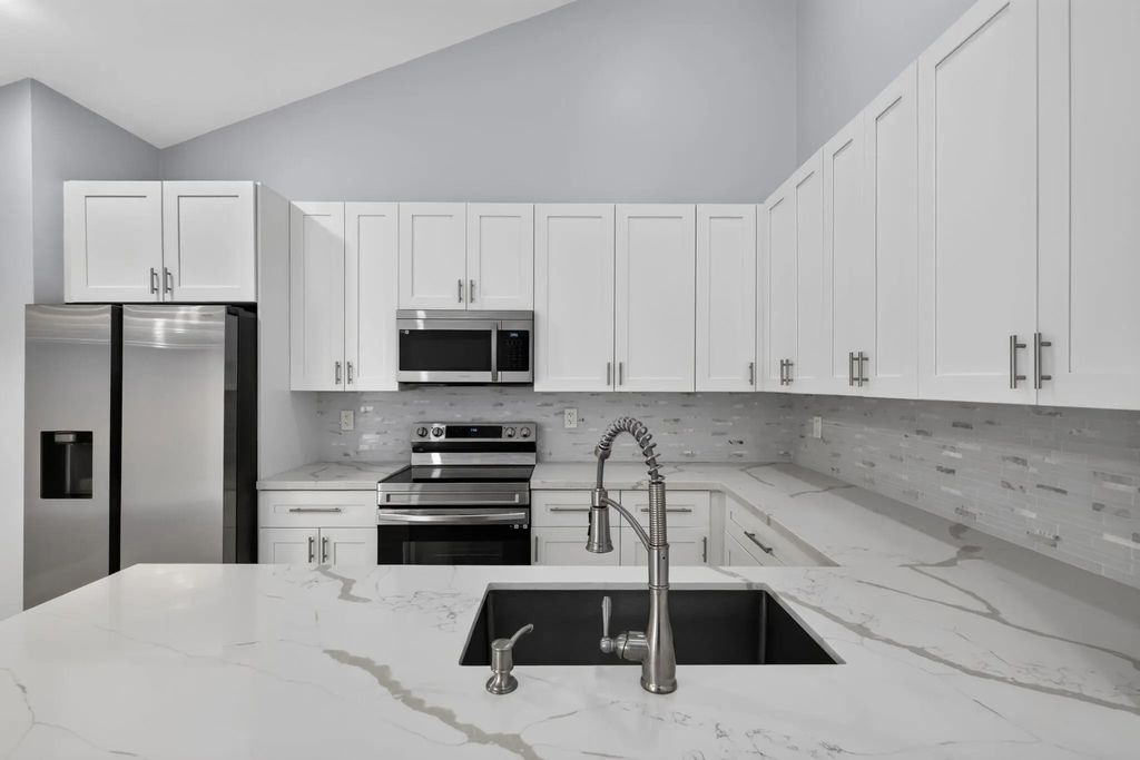 1050 Summit Place Circle #d, West Palm Beach