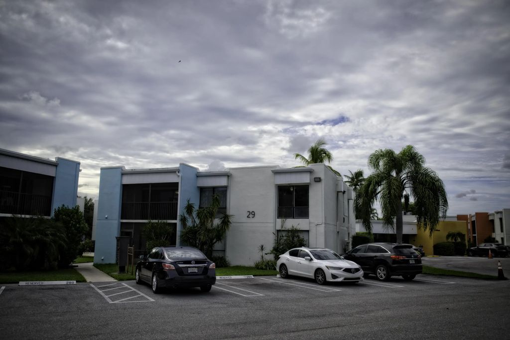 517 Dotterel Road #29-d, Delray Beach