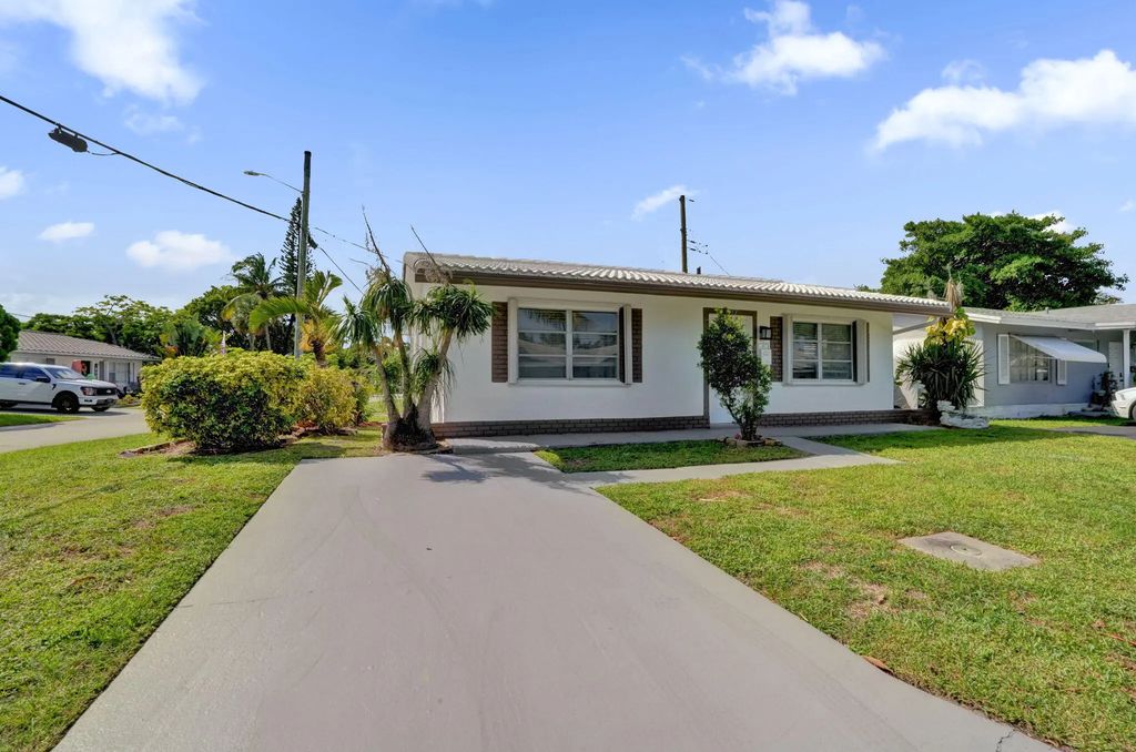 4553 Nw 16th Terrace, Tamarac