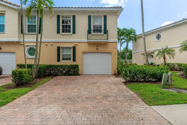 203 Fortuna Drive, Palm Beach Gardens