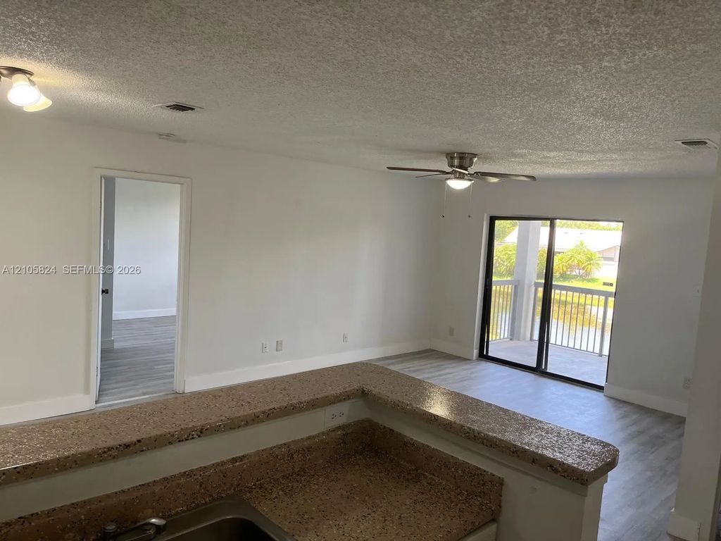 11233 W Atlantic Boulevard #207, Coral Springs