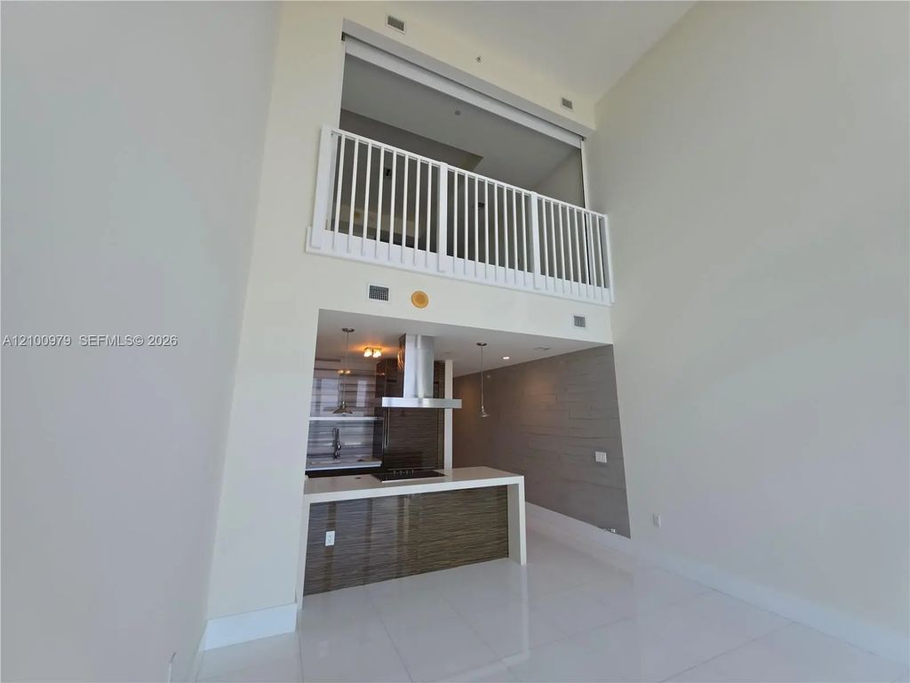 1100 Biscayne Boulevard #1703, Miami