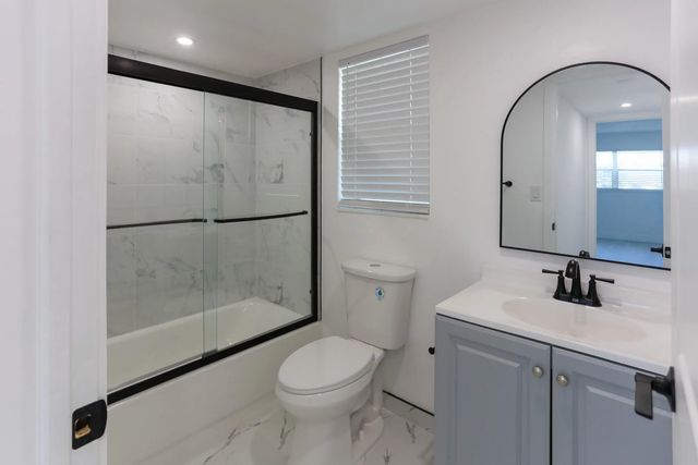 4 of 7 - 8110 Sunrise Lakes Boulevard #108, Sunrise, FL