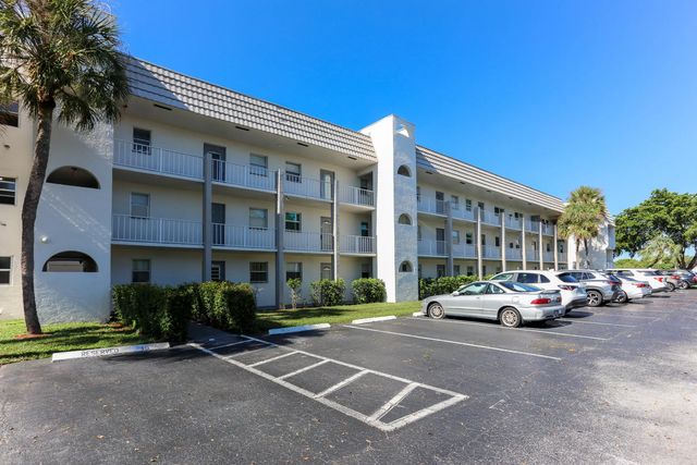 5 of 7 - 8110 Sunrise Lakes Boulevard #108, Sunrise, FL