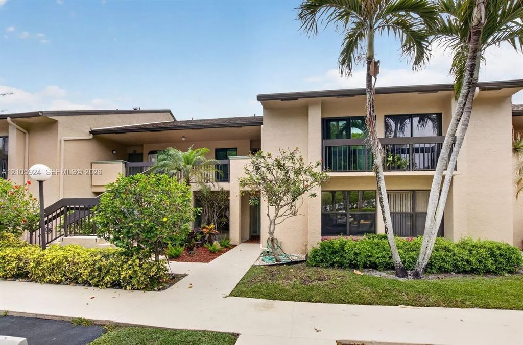 5021 Oak Hill Lane #114, Delray Beach