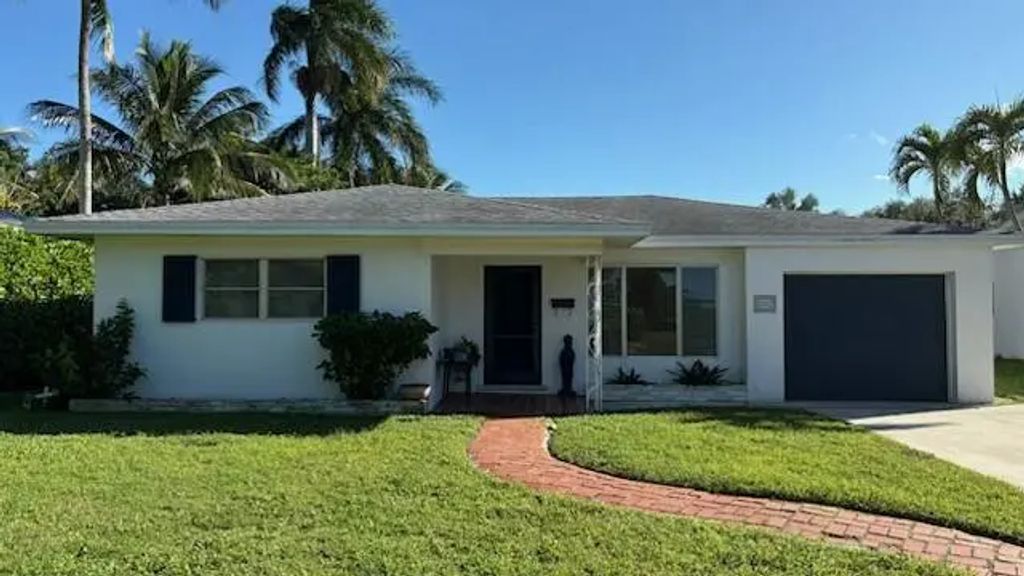 102 Nw 12th Street, Delray Beach