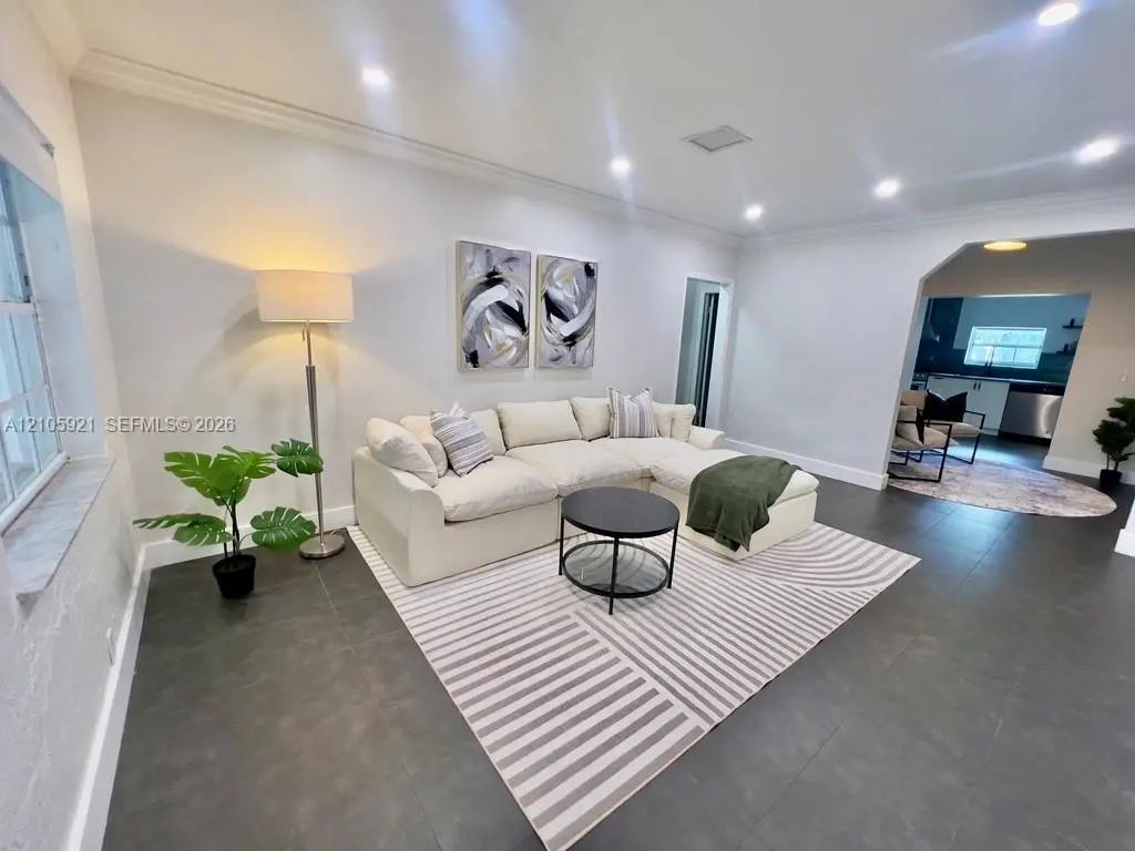 3685 Sw 1st Avenue, Miami