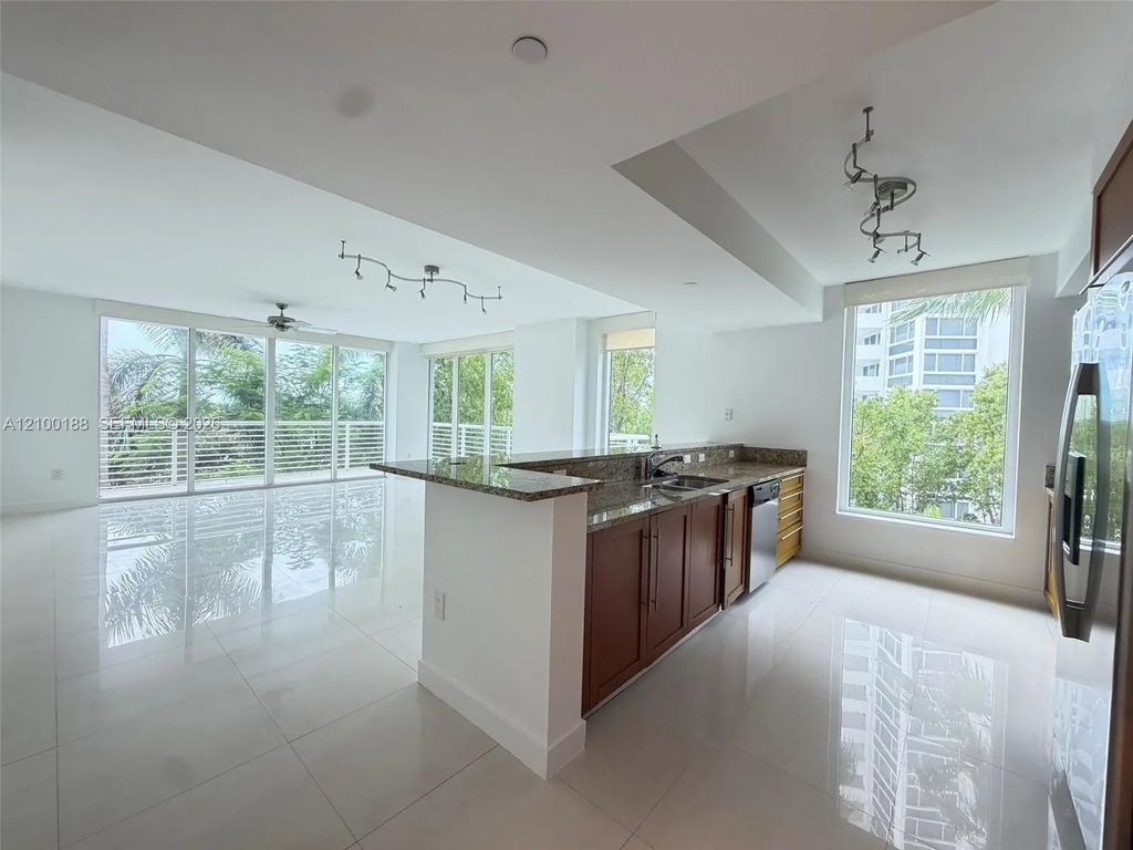 2821 N Ocean Boulevard #305s, Fort Lauderdale