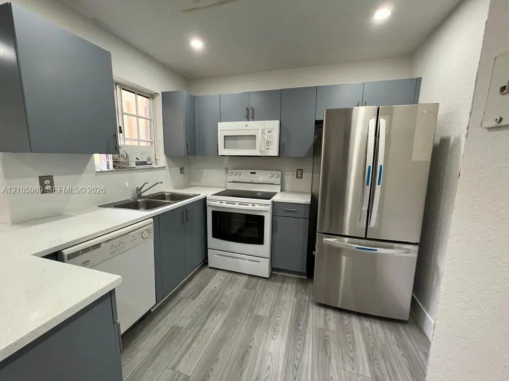 6768 Nw 182nd Street #105, Hialeah