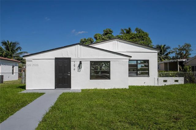 1679 Ne 180th Street, North Miami Beach