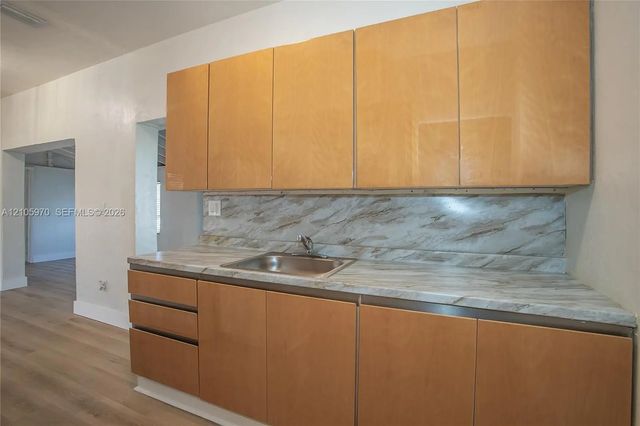 4 of 26 - 1679 Ne 180th Street, North Miami Beach, FL