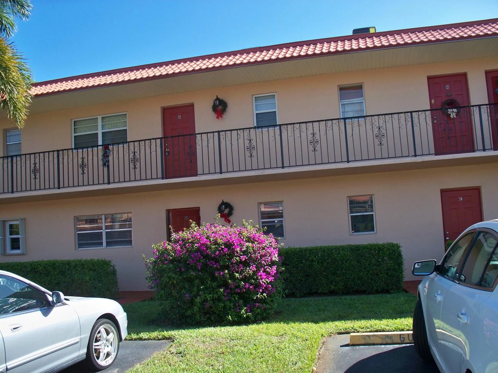 1939 Sw Palm City Road #g, Stuart