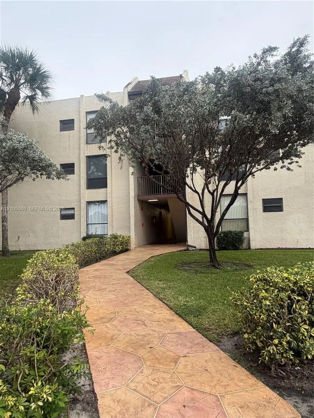 8050 W Mcnab Road #121, Tamarac
