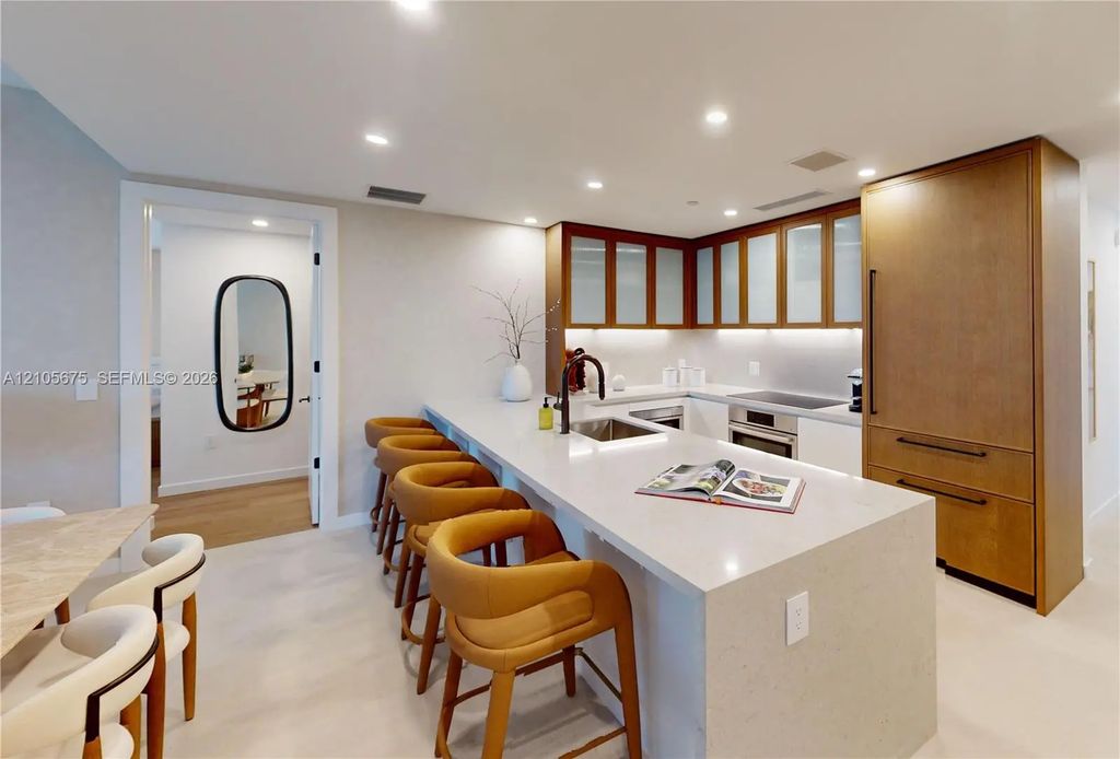 2200 Brickell Avenue #ph16, Miami