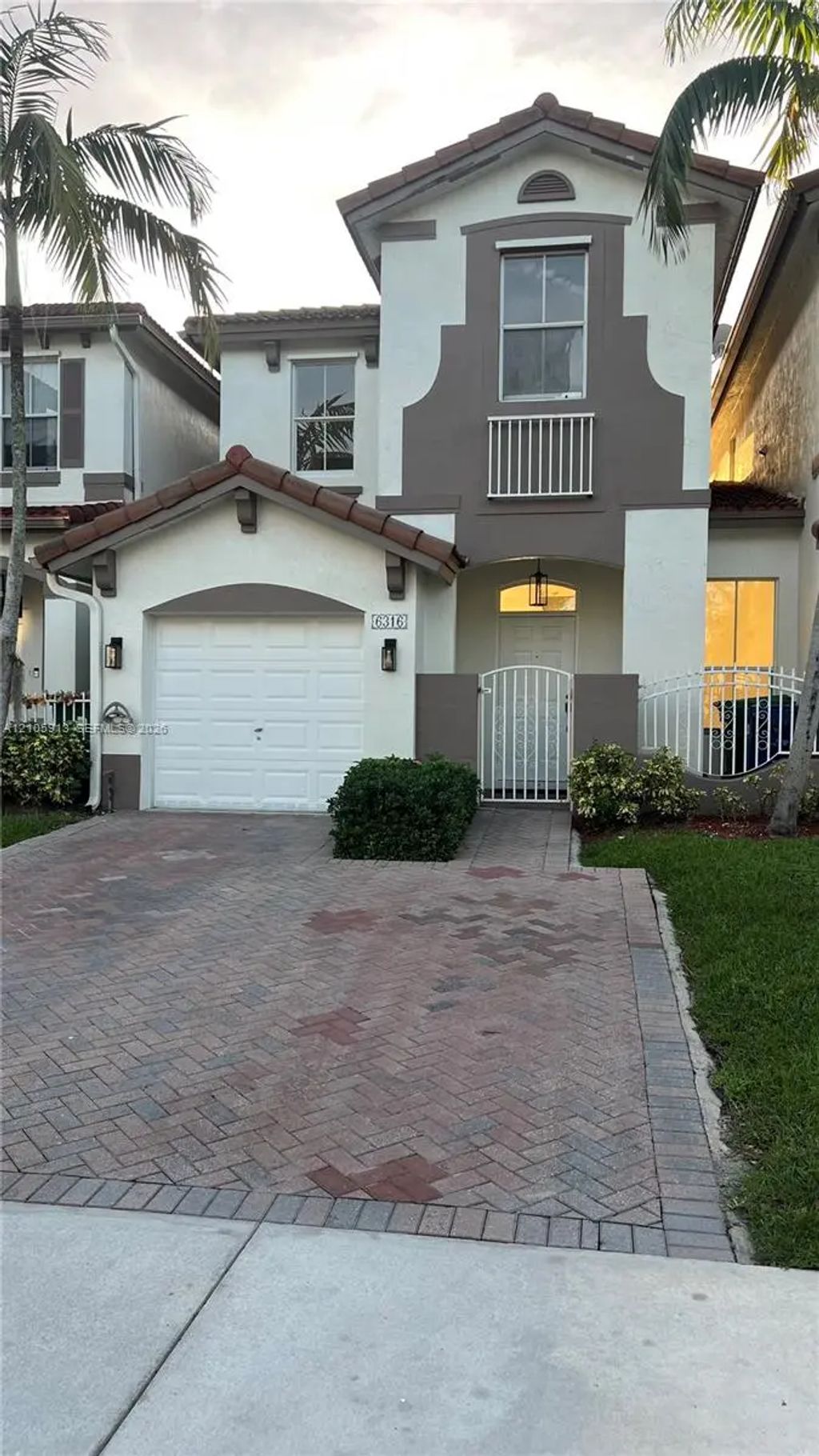 6316 Sw 165th Place, Miami