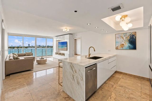 7601 E Treasure Drive #1619, North Bay Village