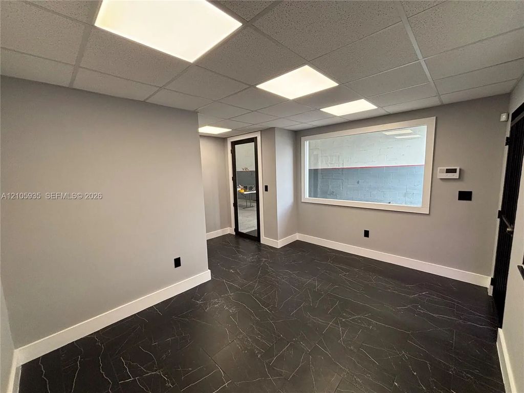7555 Nw 70th Street #7555, Miami